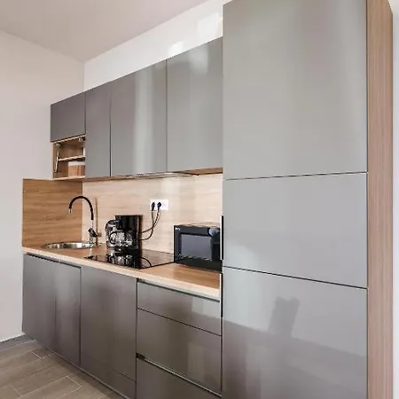 Bella Vista 1 *