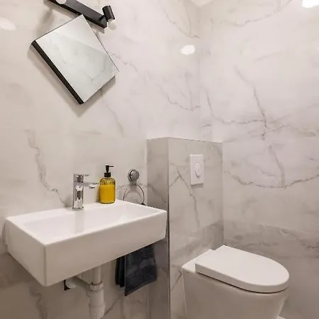 Apartament Bella Vista 1 *