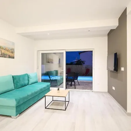 Apartament Bella Vista 1 *